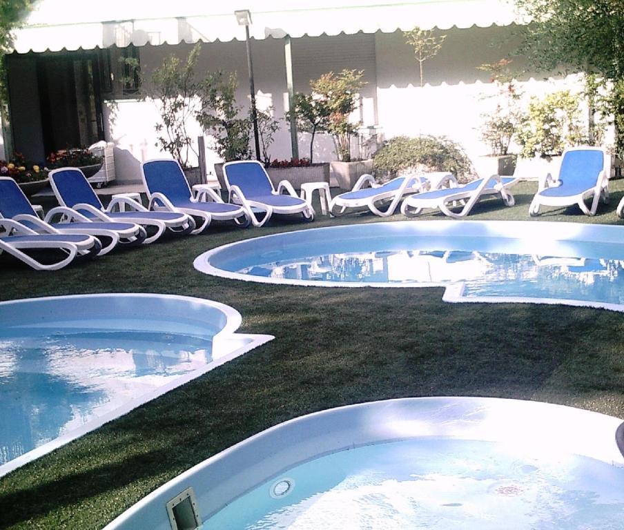 Hotel Manzoni Lido di Jesolo Eksteriør bilde