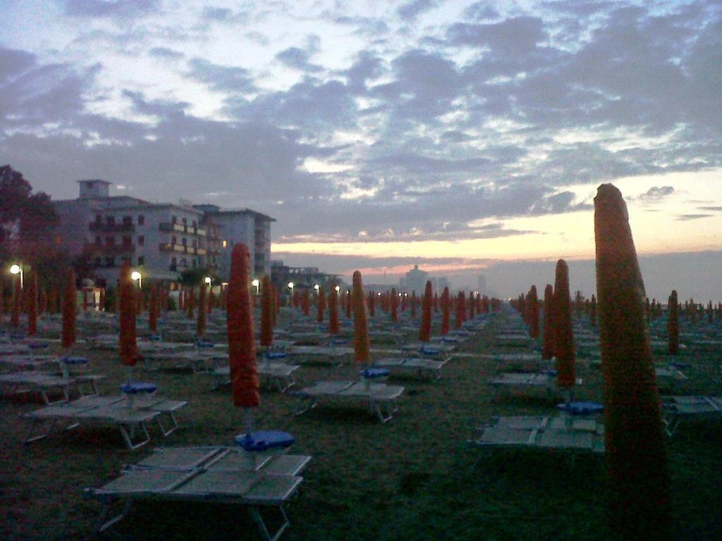 Hotel Manzoni Lido di Jesolo Eksteriør bilde