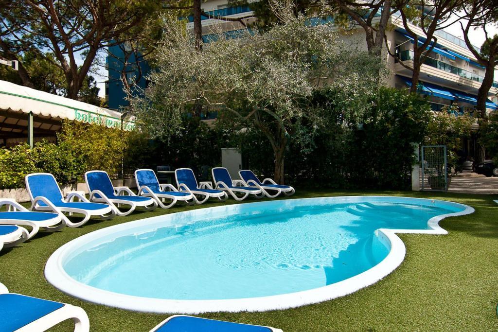 Hotel Manzoni Lido di Jesolo Eksteriør bilde