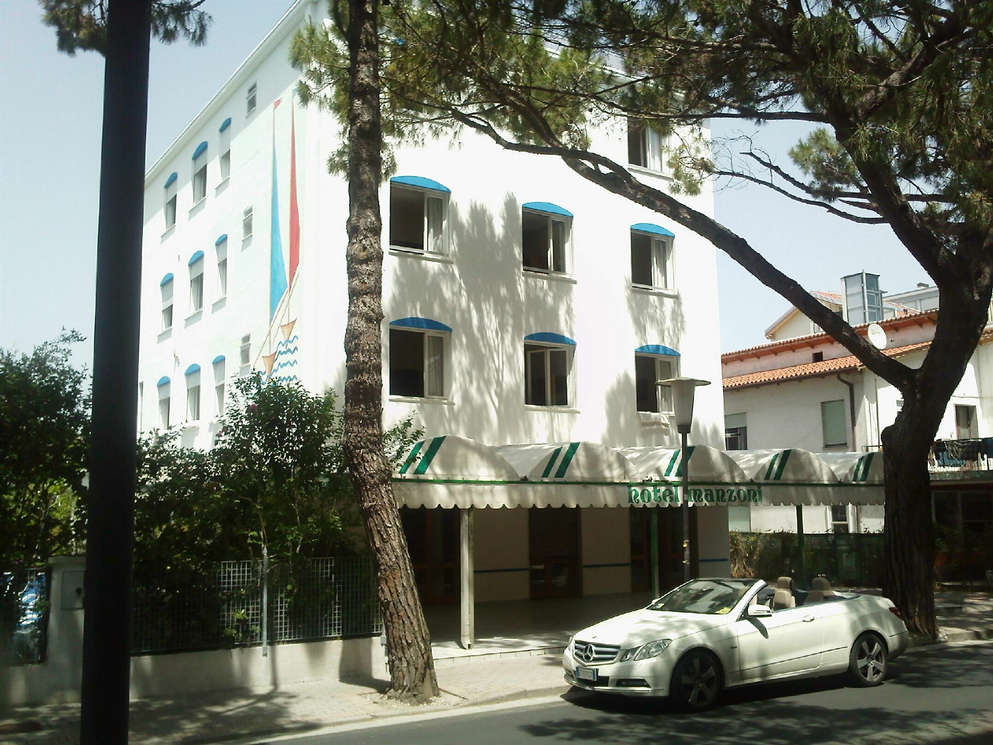 Hotel Manzoni Lido di Jesolo Eksteriør bilde